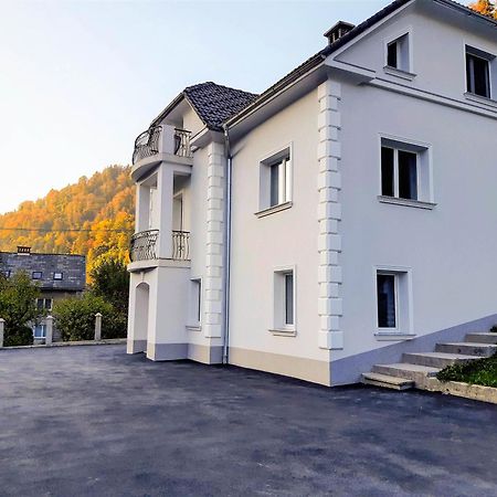 Villa Hillside Apartment Jesenice Buitenkant foto