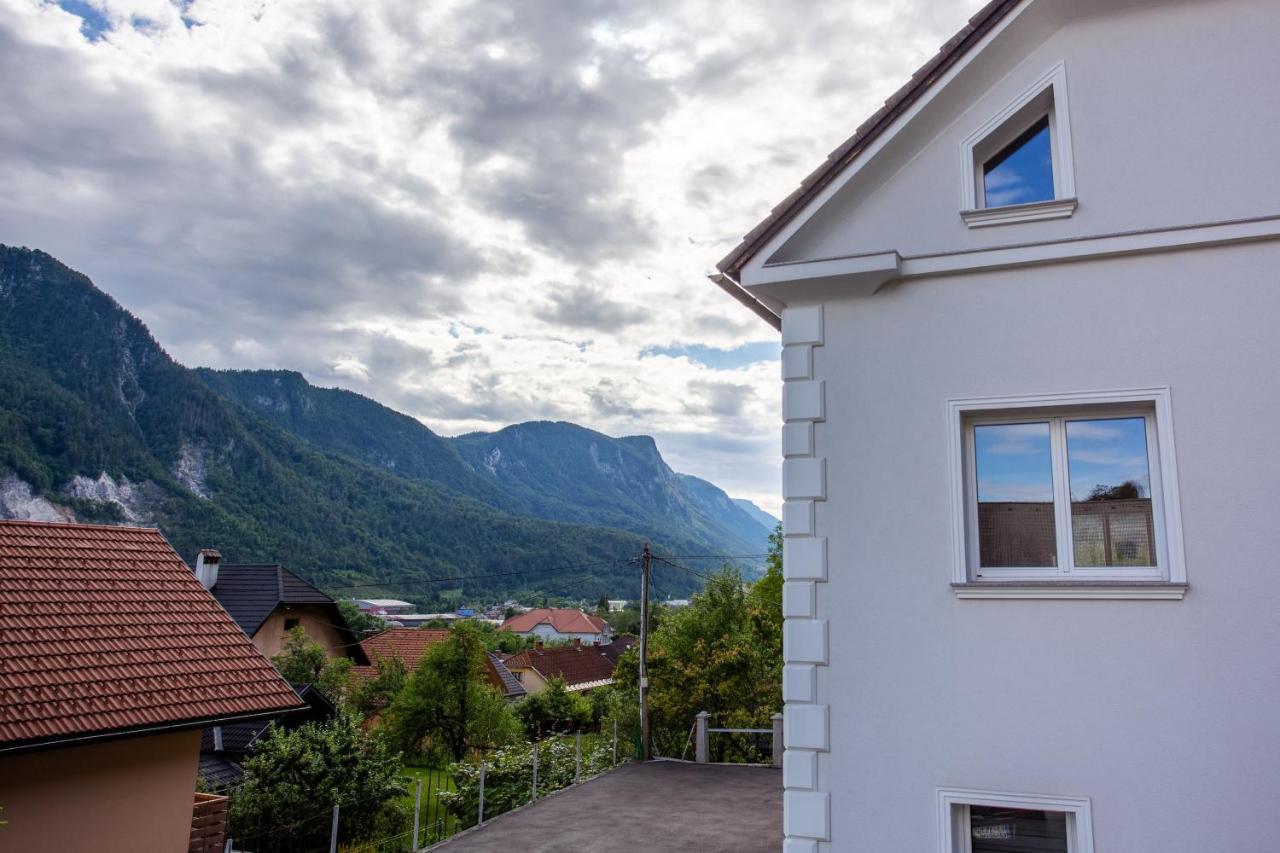 Villa Hillside Apartment Jesenice Buitenkant foto
