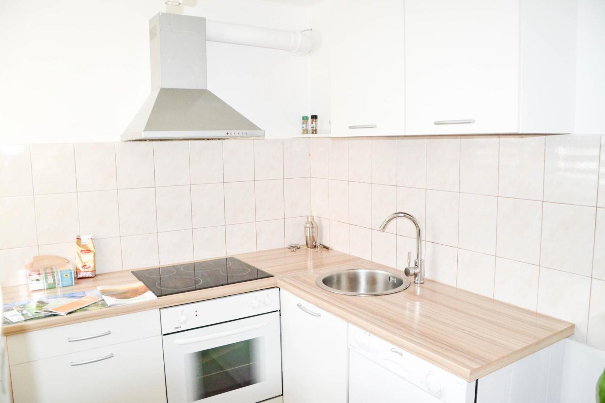 Villa Hillside Apartment Jesenice Buitenkant foto