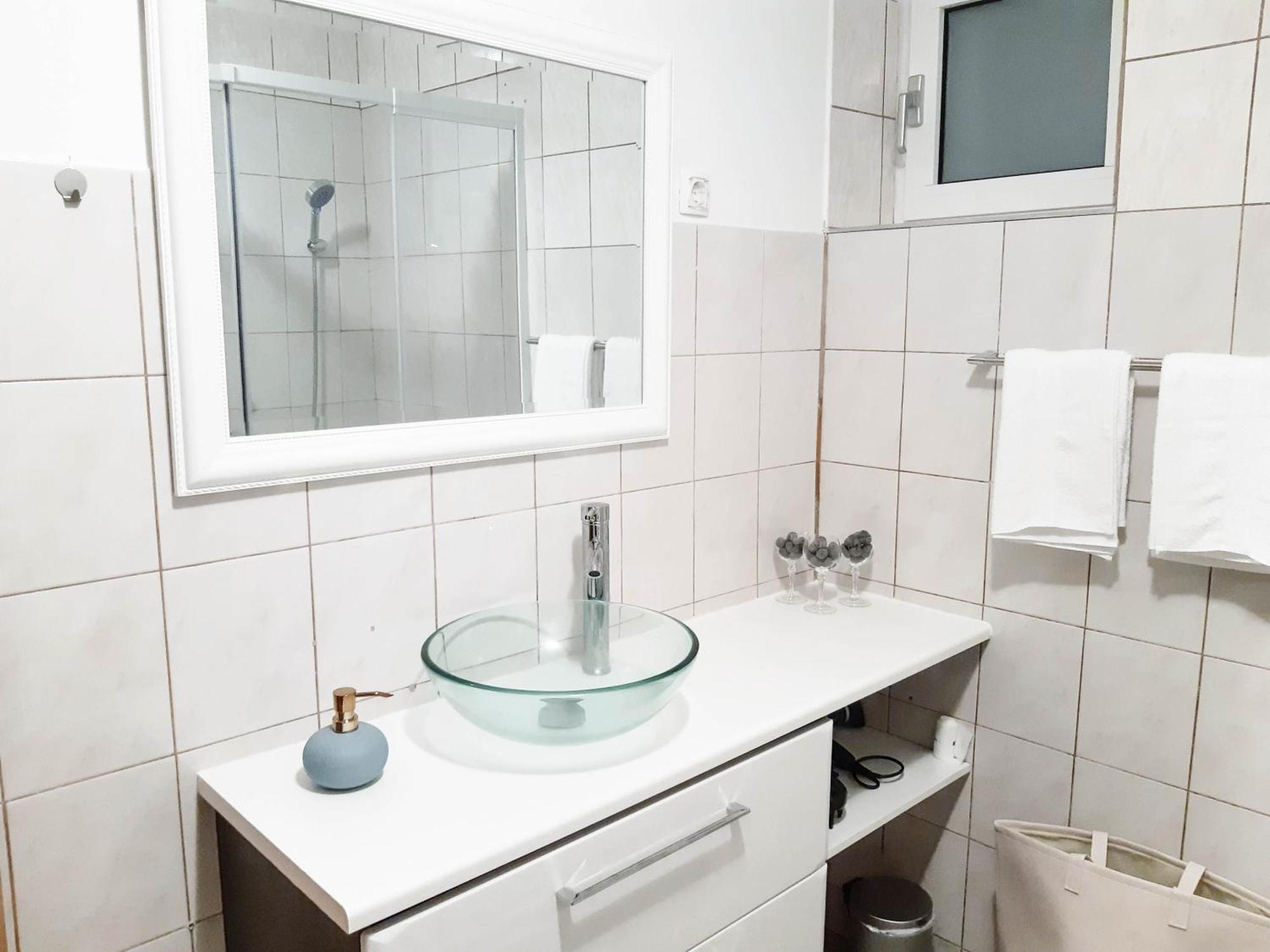 Villa Hillside Apartment Jesenice Buitenkant foto